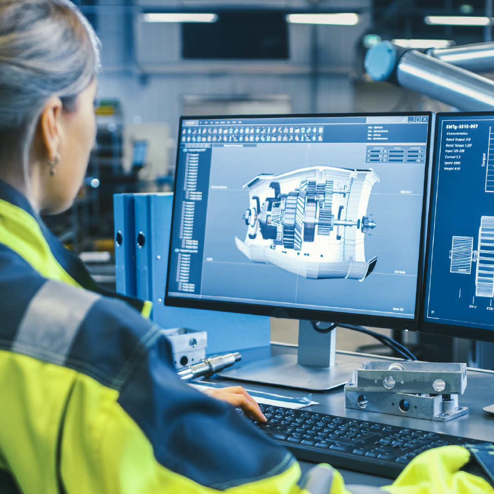 Ingenjör arbetar med mekanisk konstruktion och teknisk design i CAD-system